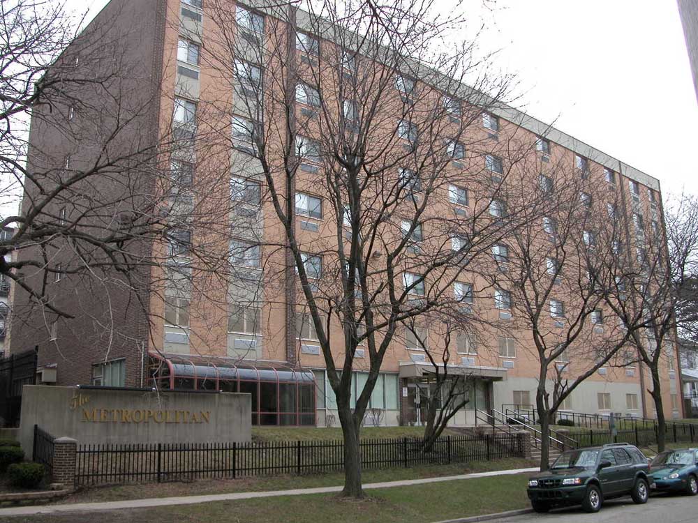 Metropolitan apartment building